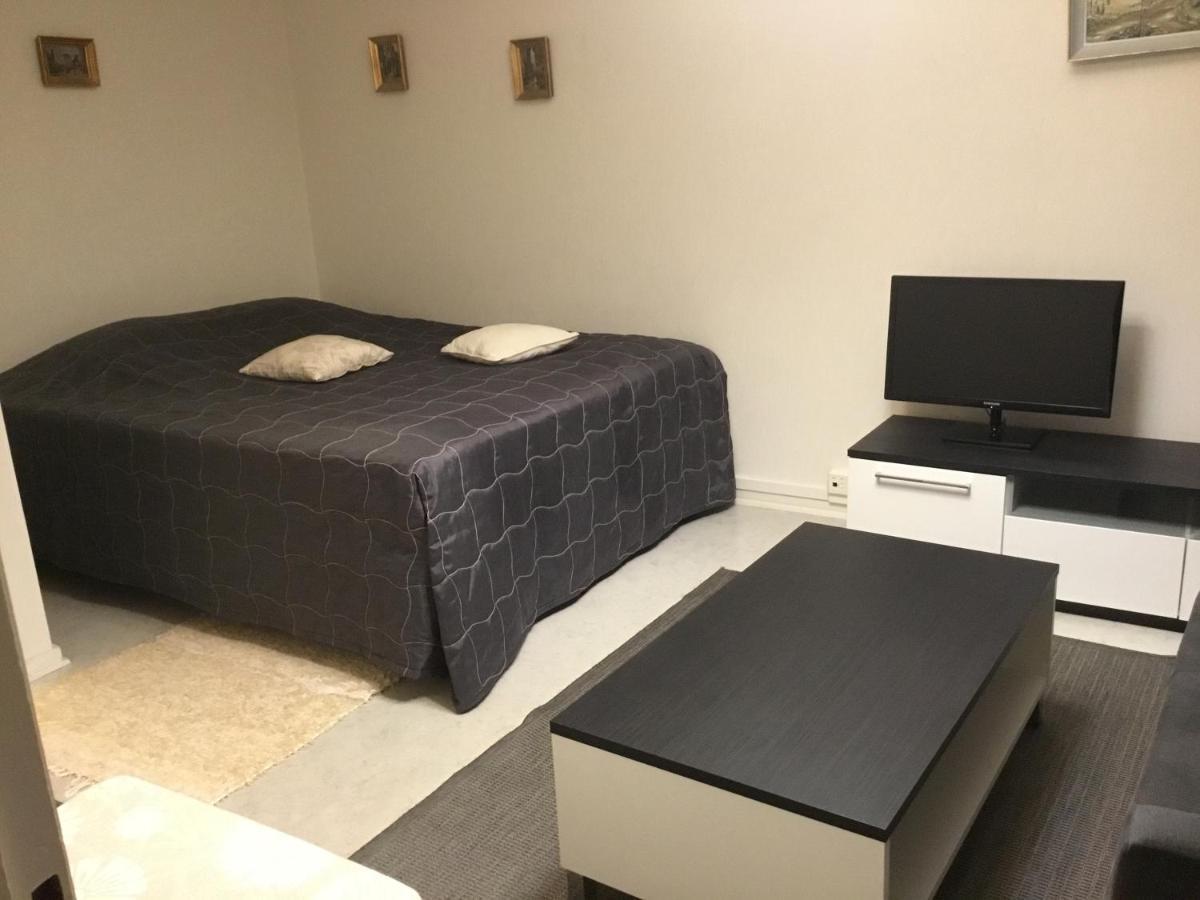 Yksio Uudenmaankatu Appartement Hyvinkää Buitenkant foto